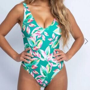 Skatie Swim Amanda Tortuga One Piece Swim Suit New Womens Medium